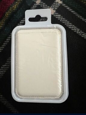 Faux White Leather Magsafe Phone Wallet Case